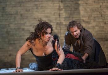 The Met Live 2010: Elīna Garanča as Carmen and tenor Roberto Alagna as Don José. Courtesy of The Met Live in HD