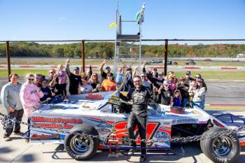 Kyle Hewins & team celebrate their championship in the Sport Modifieds. Jasen Dickey photo