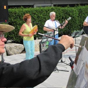 John Seitzer while painting at last year’s Art@Waterfront Park while the Greenfields perform onstage. Seitzer, the Greenfields and dozens of artists perform or exhibit on Saturday, Sept. 1 at Whale/Waterfront Park on Commercial Street in Boothbay Harbor. John Seitzer while painting at last year’s Art@Waterfront Park while the Greenfields perform onstage. Seitzer, the Greenfields and dozens of artists perform or exhibit on Saturday, Sept. 1 at Whale/Waterfront Park on Commercial Street in Boothbay Harbor.