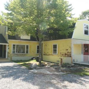 Twin City Security Solutions, also known as Twin City Lock and Key, has moved onto Route 1. The owners, Jackie and Christopher Cunha, have purchased the big, yellow building formerly occupied by the Maine Country Store next to Avalon Antiques. JOHN MAGUIRE/Wiscasset Newspaper Twin City Security Solutions, also known as Twin City Lock and Key, has moved onto Route 1. The owners, Jackie and Christopher Cunha, have purchased the big, yellow building formerly occupied by the Maine Country Store next to Avalon Antiques. JOHN MAGUIRE/Wiscasset Newspaper