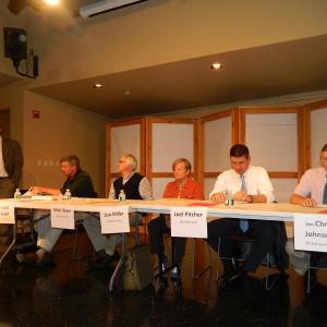 Lincoln County candidates for senate and house seats meet with voters at the Damariscotta Library Tuesday evening. Left to right, Moderator Steve Crouse, Les Fossel, Mick Devin, Lisa Miller, Joel Pitcher, and Chris Johnson. CHARLOTTE BOYNTON/Wiscasset Newspaper Lincoln County candidates for senate and house seats meet with voters at the Damariscotta Library Tuesday evening. Left to right, Moderator Steve Crouse, Les Fossel, Mick Devin, Lisa Miller, Joel Pitcher, and Chris Johnson. CHARLOTTE BOYNTON/Wiscasset Newspaper