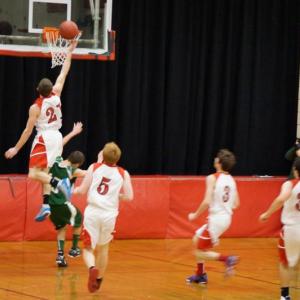 Dale Peaslee makes his way inside for a layup.