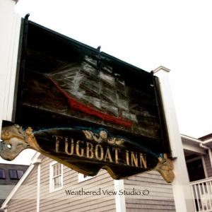 Tugboat Inn, Restaurant & Lounge & Marina