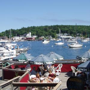 Tugboat Inn, Restaurant & Lounge & Marina