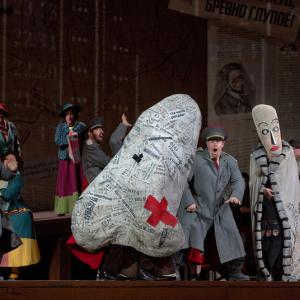 A scene from Shostakovich's “The Nose” being screened October 26 at 1 p.m. Courtesy of Lincoln Theater A scene from Shostakovich's “The Nose” being screened Oct. 26 at 1 p.m. Courtesy of Lincoln Theater
