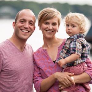 Jed Wartman, his wife and one of their two children. Courtesy of Jed Wartman