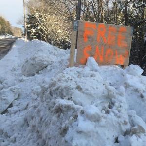 free snow sign, Wiscasset