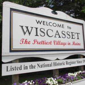 Wiscasset has long laid claim to being “The Prettiest Village in Maine.” PHIL DI VECE/Wiscasset Newspaper.