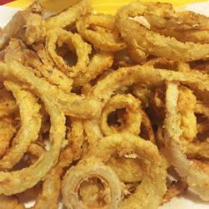 These onion rings are totally awesome, and ridiculous! SUZI THAYER/Boothbay Register