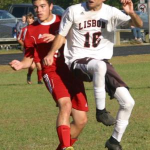 Wiscasset/Boothbay’s Bayly Gaughan-Carrasco and Lisbon’s Cameron Poisson. PHIL DI VECE/Wiscasset Newspaper