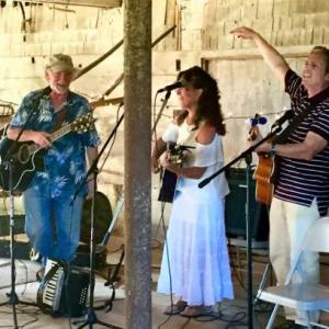 Rusty Hinges playing a previous gig at Chapman Farm. Courtesy of Sylvia Tavares