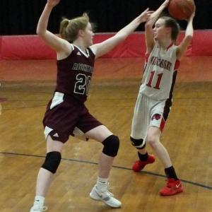 Zoe Waltz is defended by Richmond’s Bryannah Shea. PHIL DI VECE/Wiscasset Newspaper