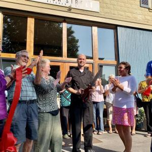 From left, Wiscasset Area Chamber of Commerce Board Chair Jean Beattie, Chip Davison, Cheryl Rust, Ed Colburn, Ginny Colburn and Shane McCarthy cut the ribbon for Ed Colburn’s Water Street Kitchen and Bar July 25. SUSAN JOHNS/Wiscasset Newspaper