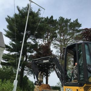 Bardo starts to dig. SUSAN JOHNS/Wiscasset Newspaper