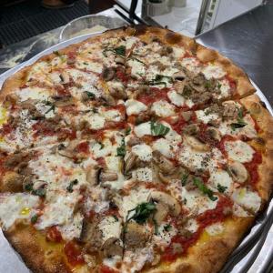 Ports Pizzeria’s Alla Barese –mushrooms, sausage and mozzarella ... ca-yum-ba! Facebook photo