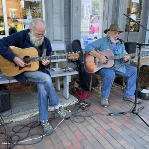 The dynamic playing of Chris Lannon, left, and Rick Turcotte returns to Wiscasset Village during WAW Aug. 31. Wiscasset Art Walk photo