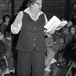 Ruth Wright of the town’s Budget Committee addresses voters at the 1981 Wiscasset annual town meeting held in the Middle School’s memorial gym on Federal Street . PHIL DI VECE photo