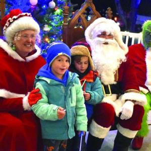 Santa and Mrs. Claus and the Grinch on the Boothbay Common. LISA KRISTOFF/Boothbay Register