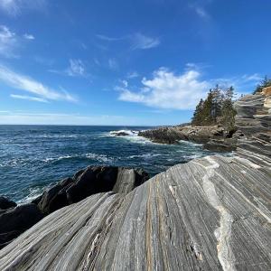 The iconic rocky shoreline at La Verna Preserve in Bristol. Coastal Rivers aims to make it easier and safer to park at the popular hiking area. Courtesy of Coastal Rivers