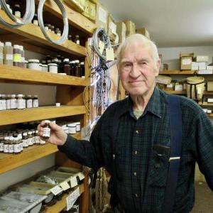 The late Oscar Cronk pictured in his Wiscasset business when he was interviewed by me in May, 2015. (file photo)